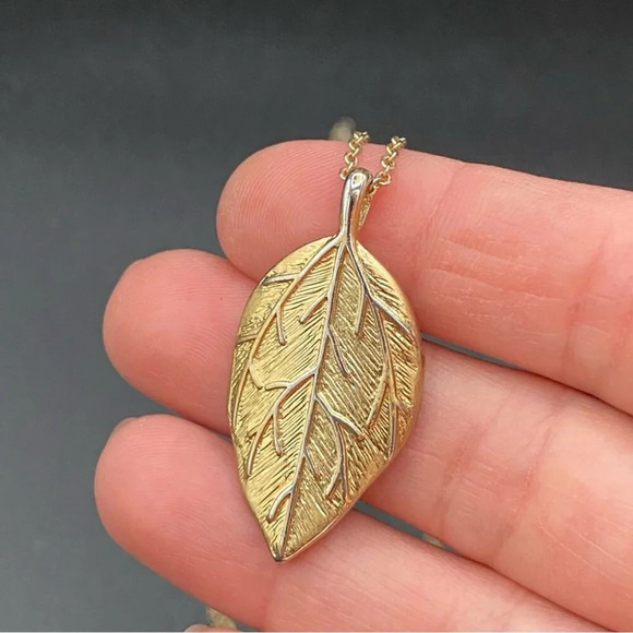 Vintage Lia Sophia Eden Efflorescence Leaf Necklace with Sparkle - Picture 6 of 16